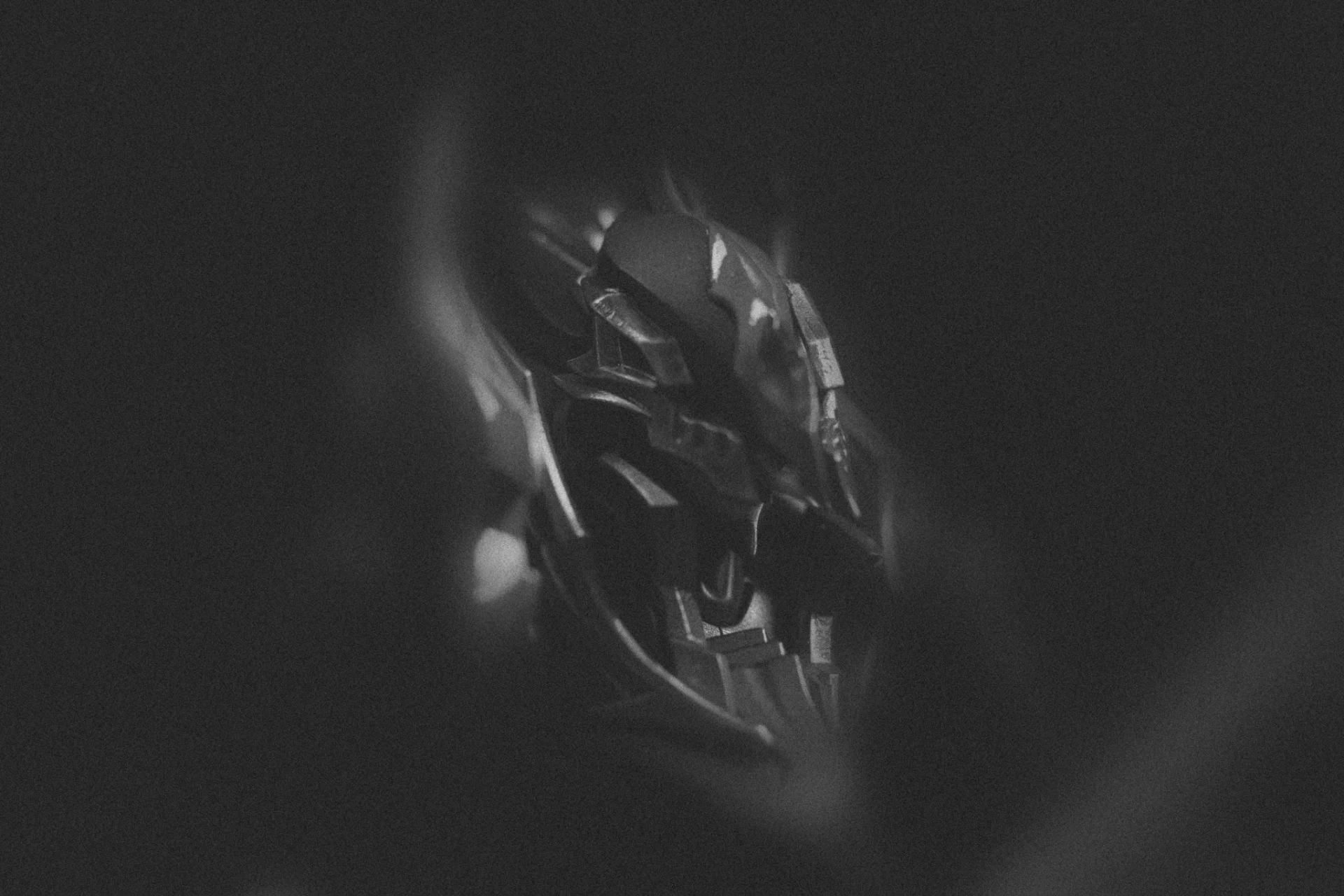LUSTER DRAGON